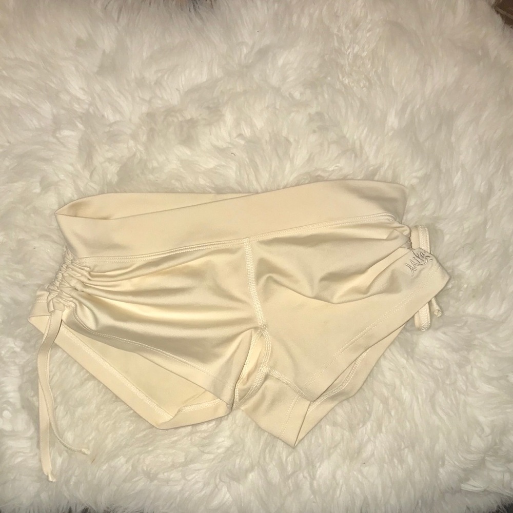 Mika yoga shorts!